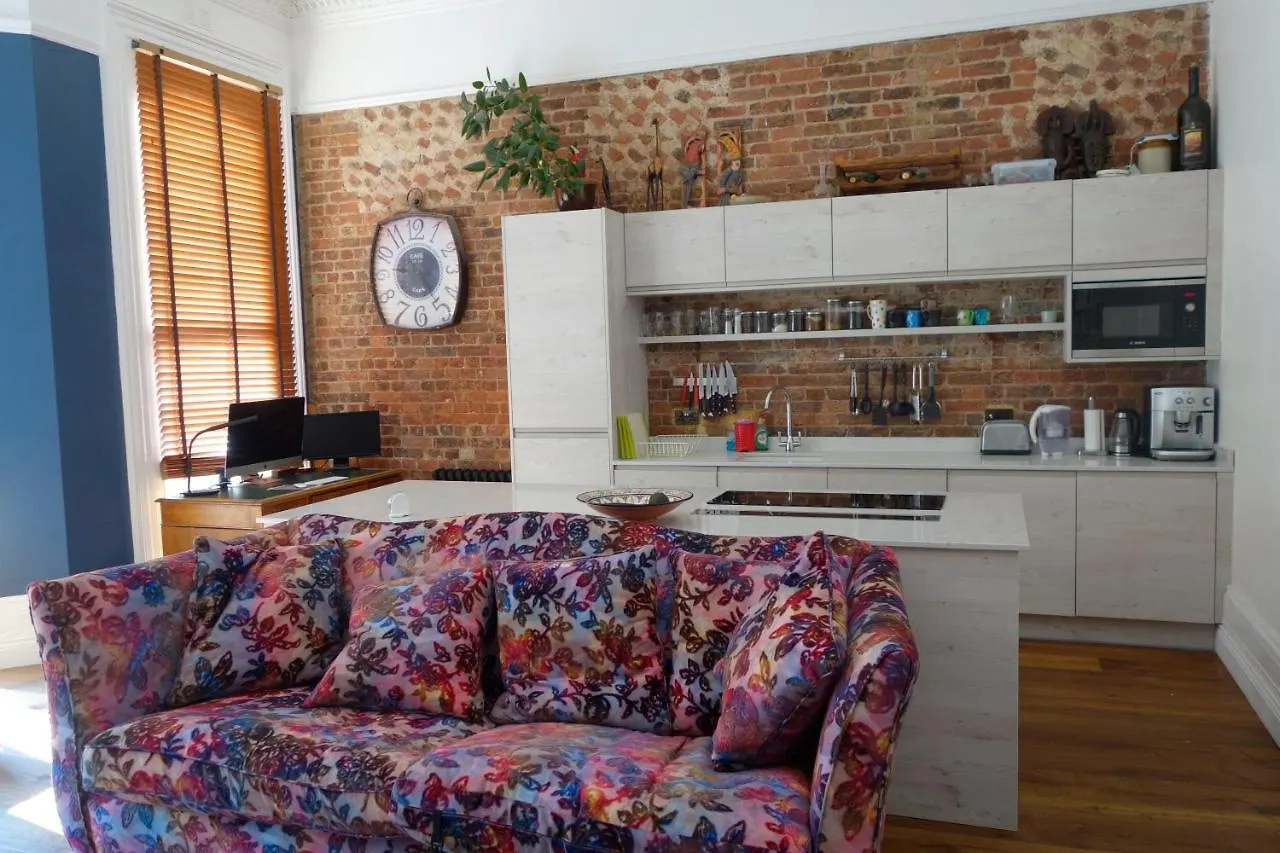 Spacious Hove Sea View Apartment 0*, Brighton Storbritannien