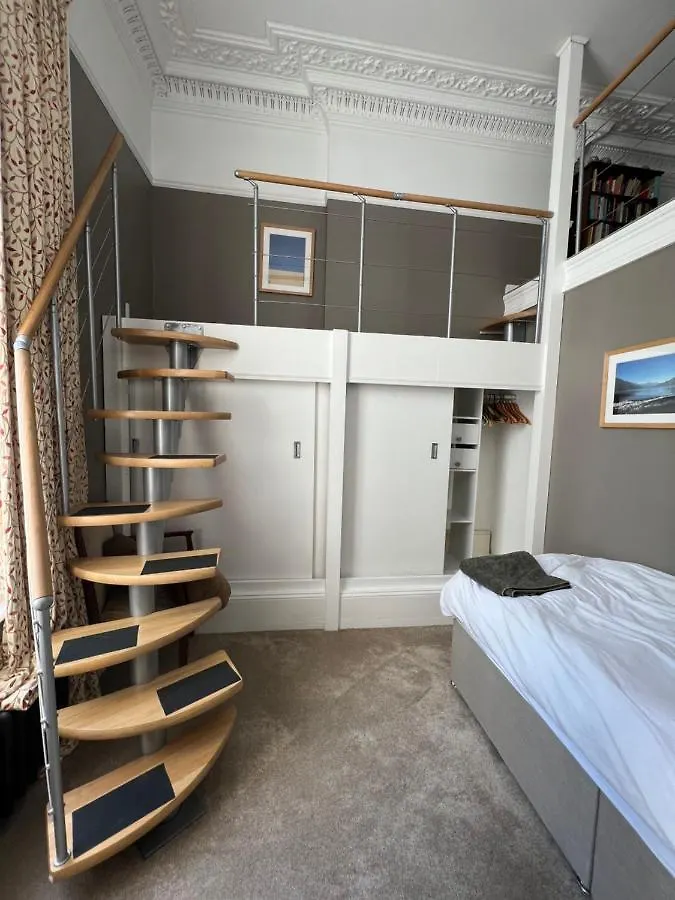 Spacious Hove Sea View Apartment  Brighton
